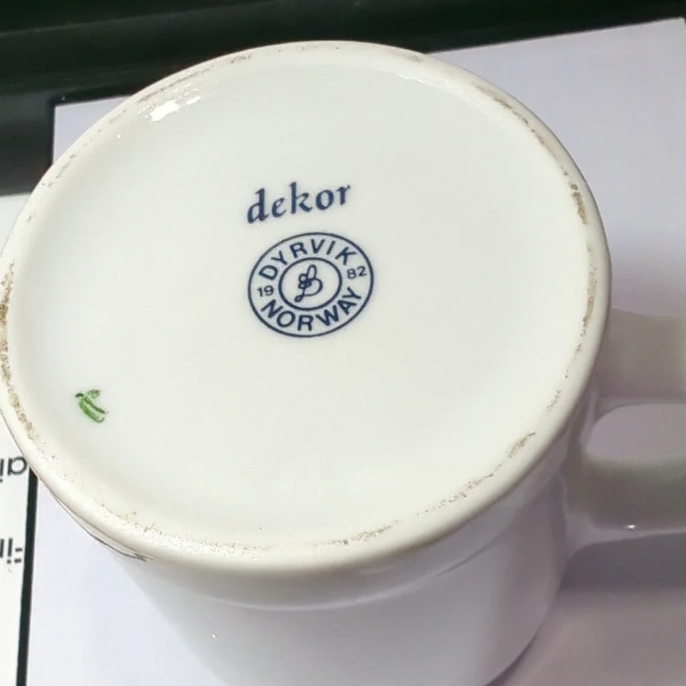 STONEWARE THEMED MUG HARSTAD KIRKE OF NORWAY 1982 Vintage  DEKOR-DYRVIK- Dated